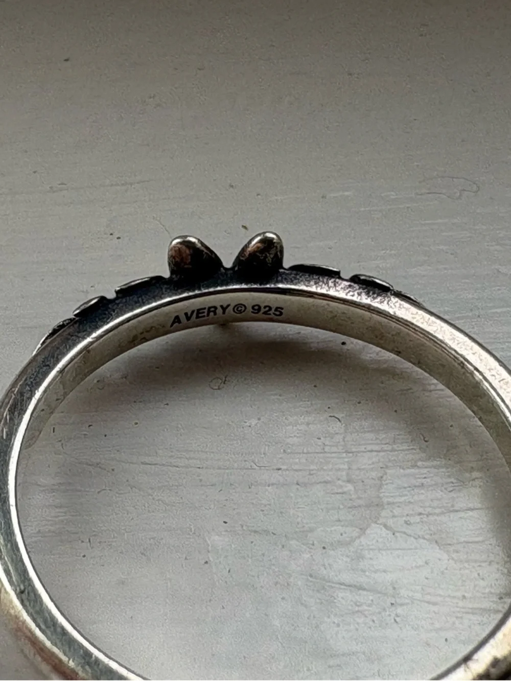 James Avery Sterling Silver Heart & Leaf Ring - Silver - Picture 3 of 3